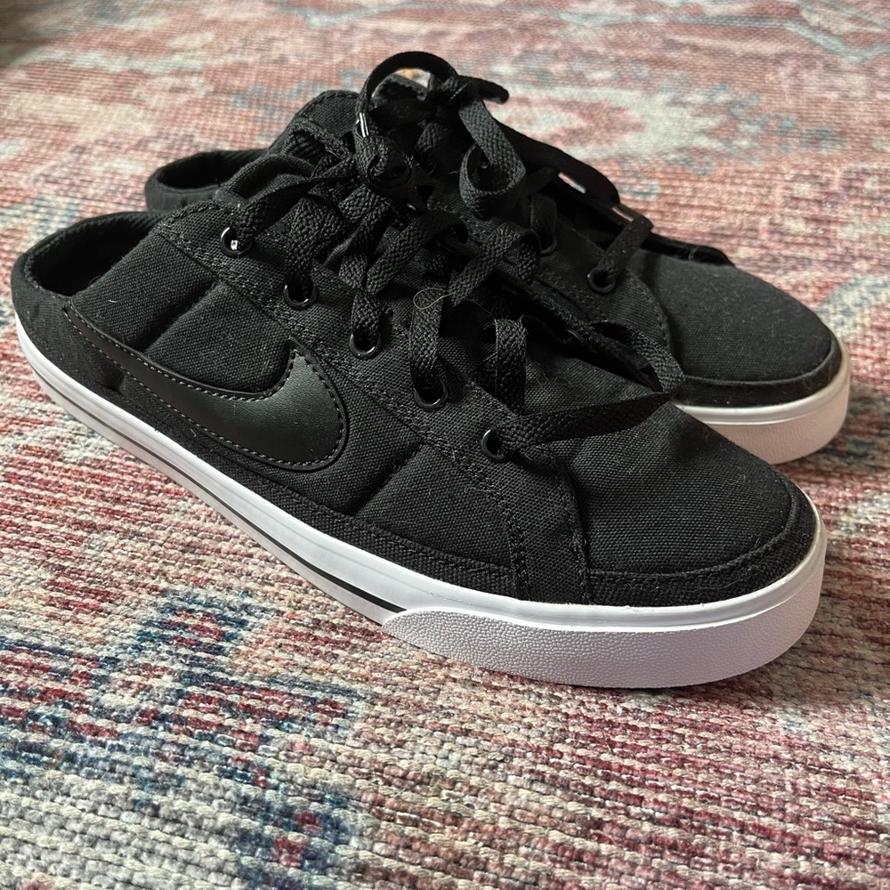 Nike Court Legacy Mule Slip-On Shoes